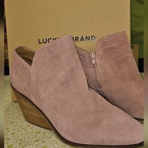 Lucky Brand Women's Mauve Ankle Booties